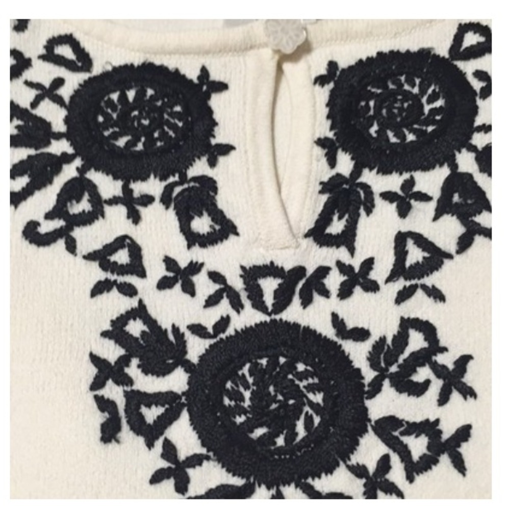 Embroidered top - Picture 3 of 5